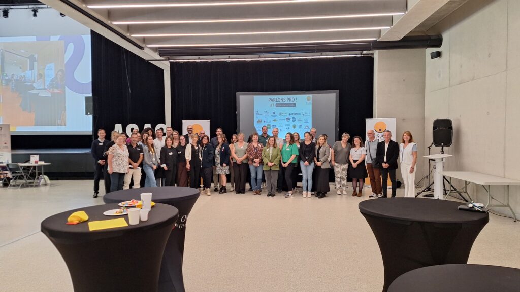 Photo de groupe lors du forum Parlons Pro organisé par l'ASAC à l'Athyrium